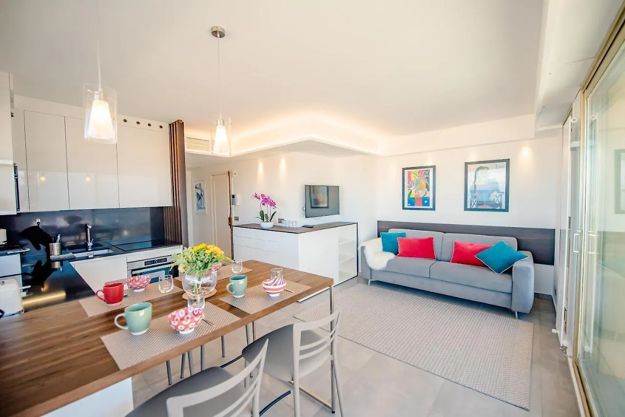 High Standing With Incredible Old Antibes And Sea Views Apartment