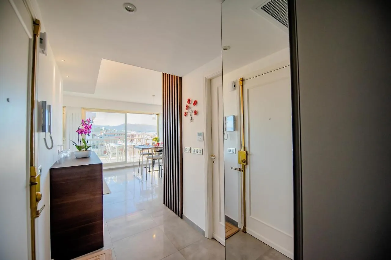 High Standing With Incredible Old Antibes And Sea Views Apartment France